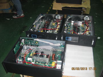 A cremalheira da série do castelo do poder monta levanta 10kva 220vac para o centro de dados