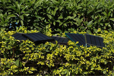O painel solar 5000mah do banco portátil do poder jejua carregando para o iPhone, iPad mini