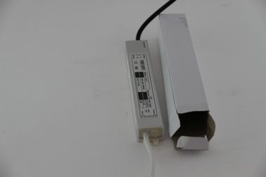 a C.C. 30W de 2500mA 12 V Waterproof a fonte de alimentação EPA8270C do diodo emissor de luz motorista/IP68 do diodo emissor de luz